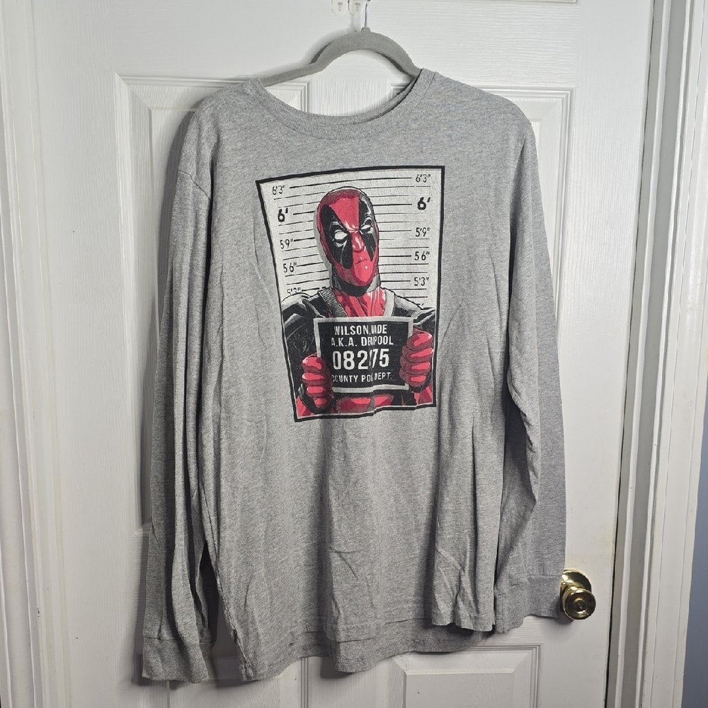 Marvel Deadpool Gray Long Sleeve Tee with Red Graphic
